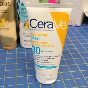 CeraVe Hydrating Sheer Sunscreen SPF 30 - 150ml New In Tube
